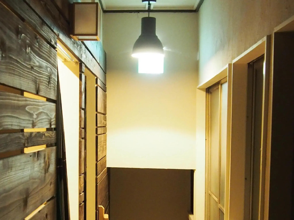 328 Hostel & Lounge