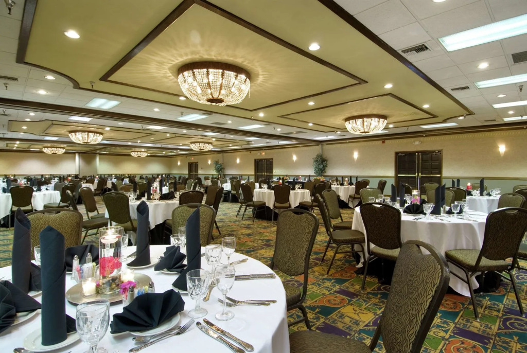 Embassy Suites by Hilton Palm Desert