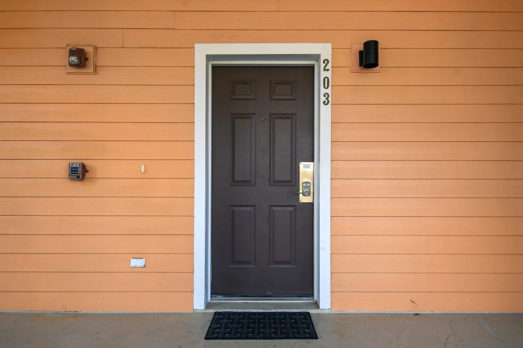 Bahama Bay New Modern 2 Bedroom, patio sleeps 6, Davenport, US