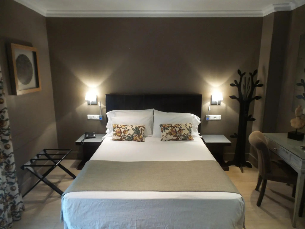 Hotel Moderno Puerta del Sol