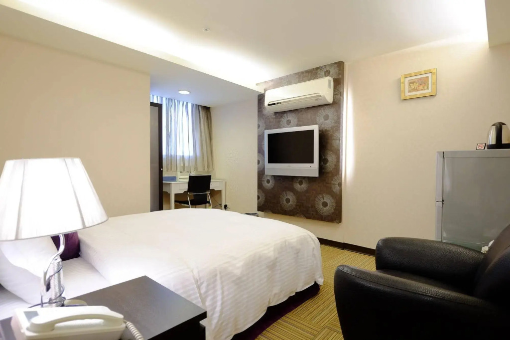 意芙旅店 Ifinn Hotel