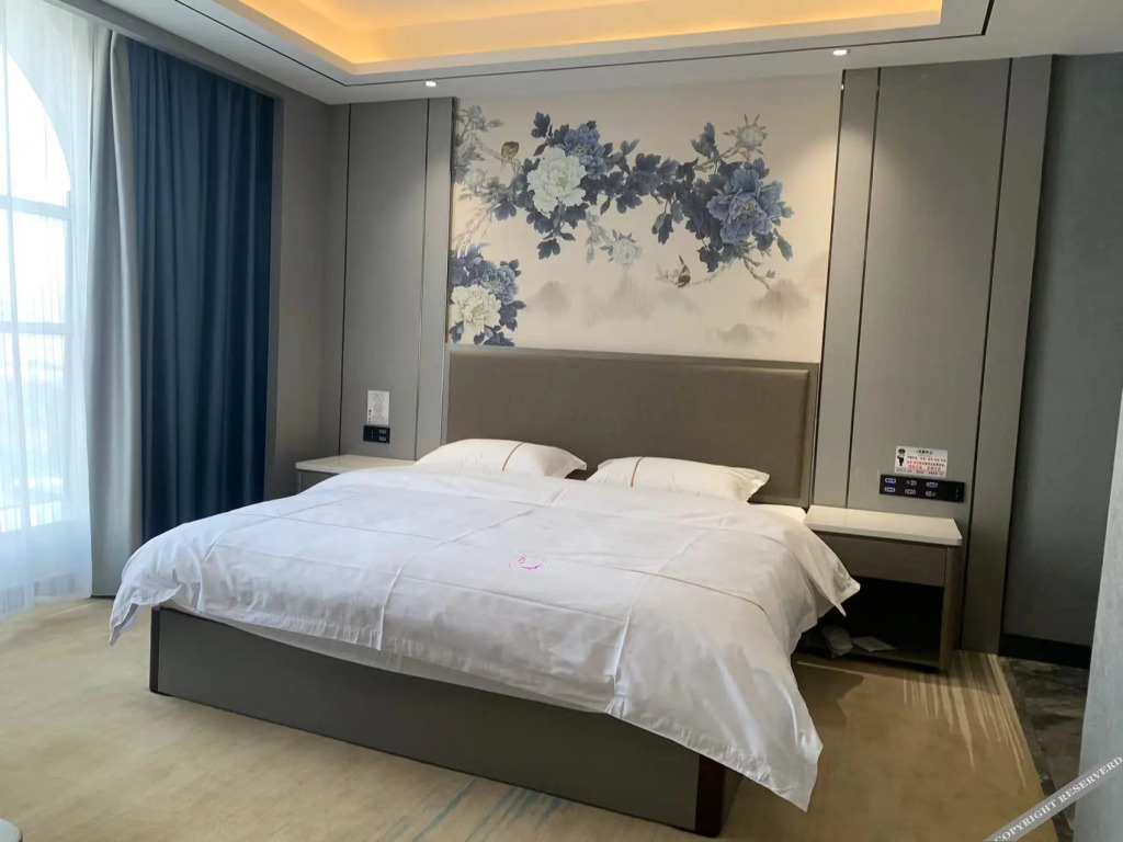 Holiday Inn Huaneng Kuqa
