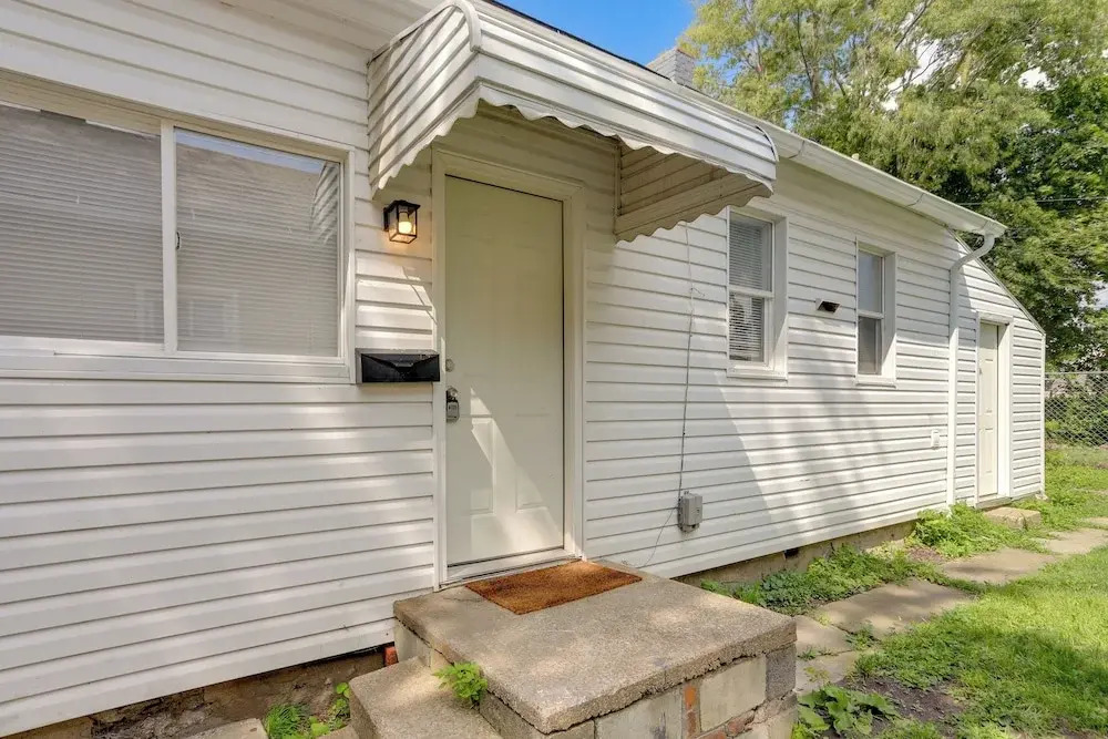 Cozy Downtown Sandusky Gem - 1 Mi to Lake Erie!