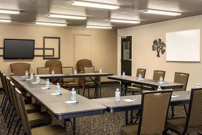 Domus Inn