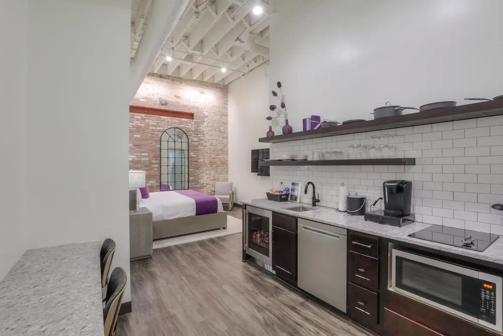 Studio 154 Hotel