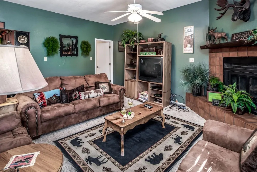 MOOSE3 - Three Bedroom Townhome