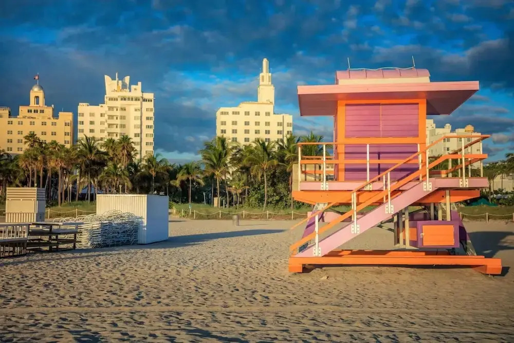 BEST DEAL! 2BR Modern Beachfront Ocean Drive WiFi