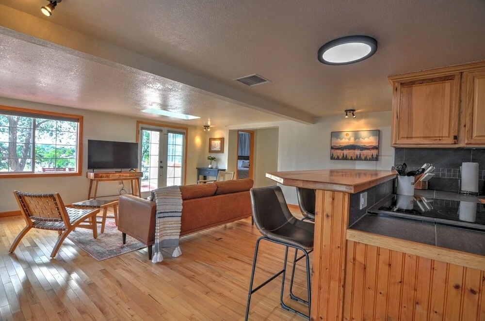 Casita Overlooking Horizon 2 Bedroom Home