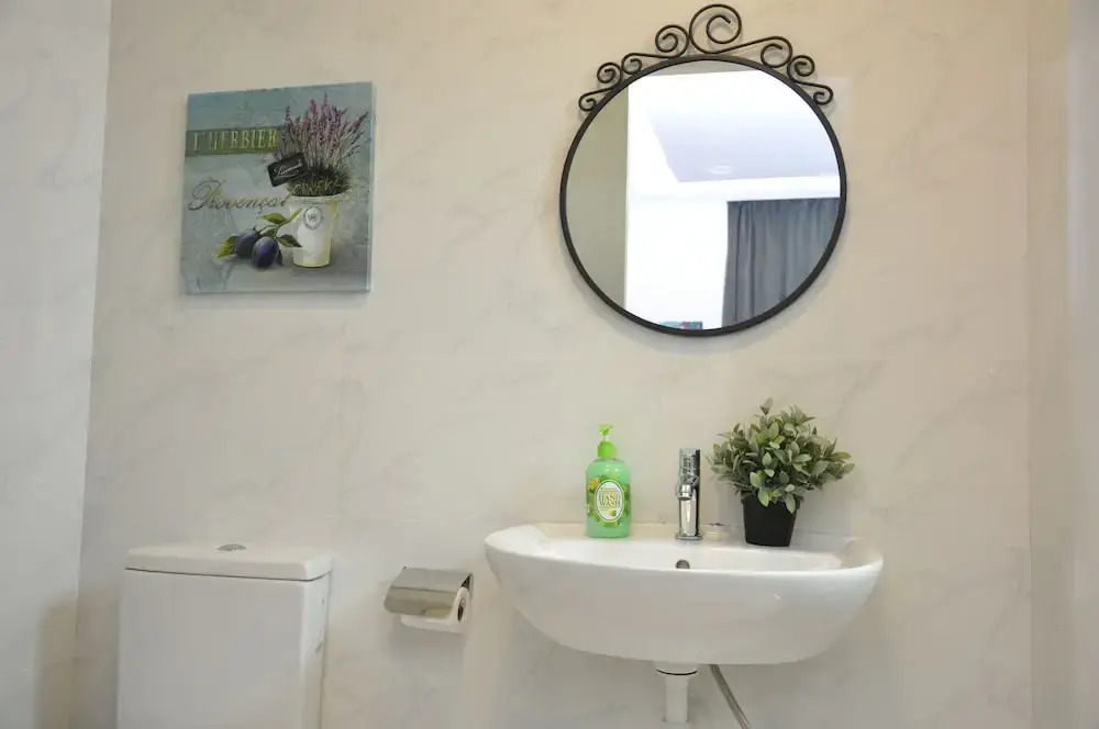 Lawang Suite Apartment With Balcony