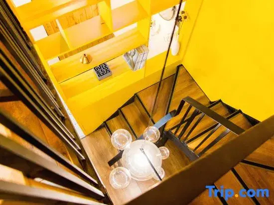 Zheyouwujian Loft Minimalist Light Luxury Smart Homestay (Mengzi Nanhu Park)