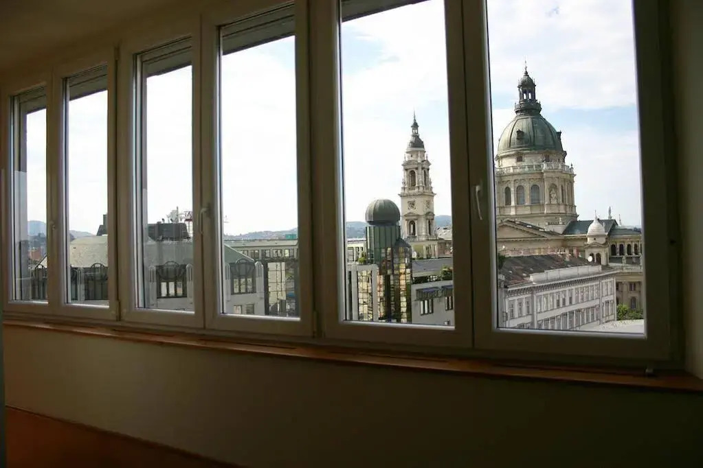 Fascinating View Apartment