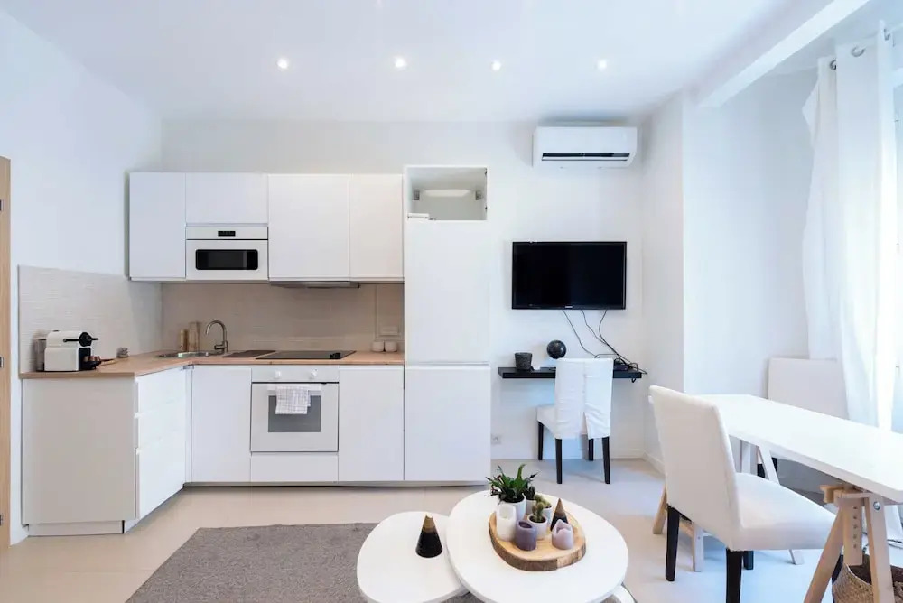 Nice Apartment Juan-les-pins - 300m Beach