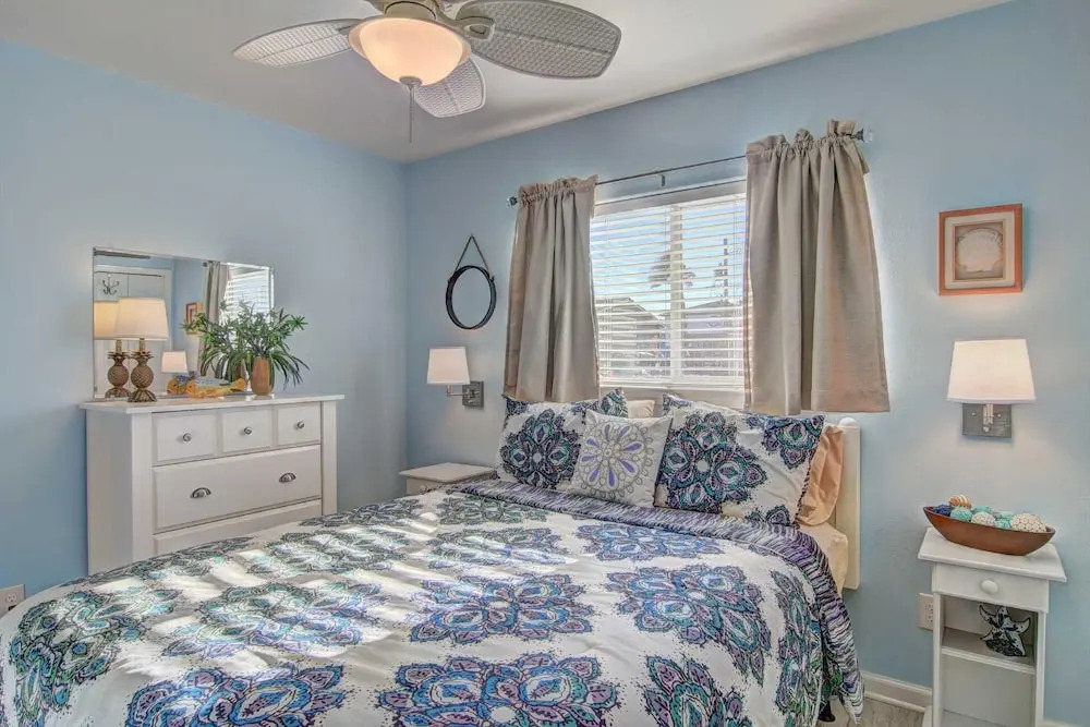 Little Cayman (Costa Del Ray #4) - 2 Br Condo