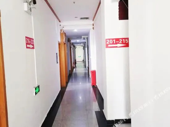 Longshun Hostel