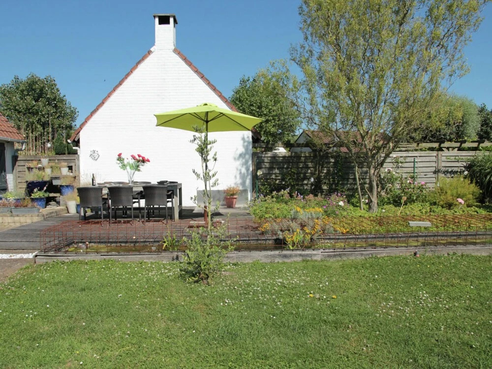 Cosy Cottage in De Panne With Garden