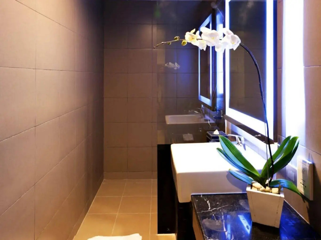Euphoria Hotel
