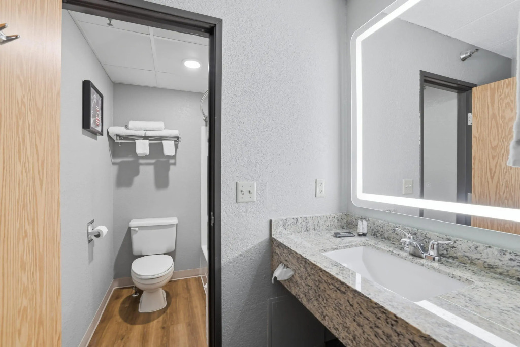 AmericInn by Wyndham White Bear Lake St. Paul
