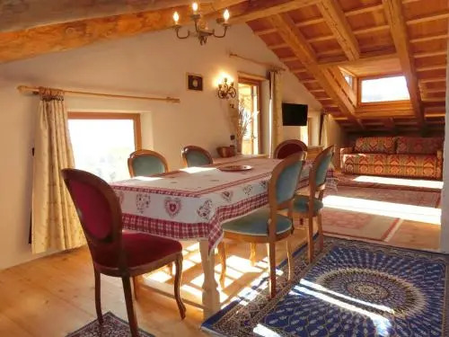 Partel Loudge