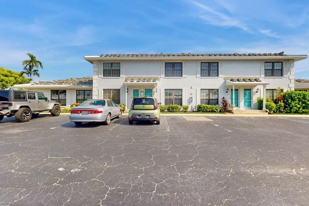 1 Mi to Beach! Marco Island Family Getaway w/ Pool