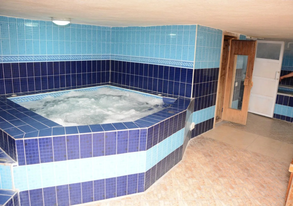 Rojina Hotel