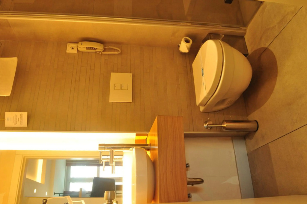 Wes Hotel
