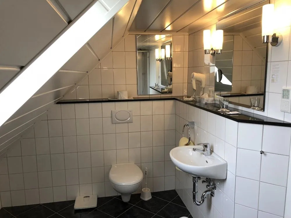 Hotel Orthwein -kostenfreie Parkplätze