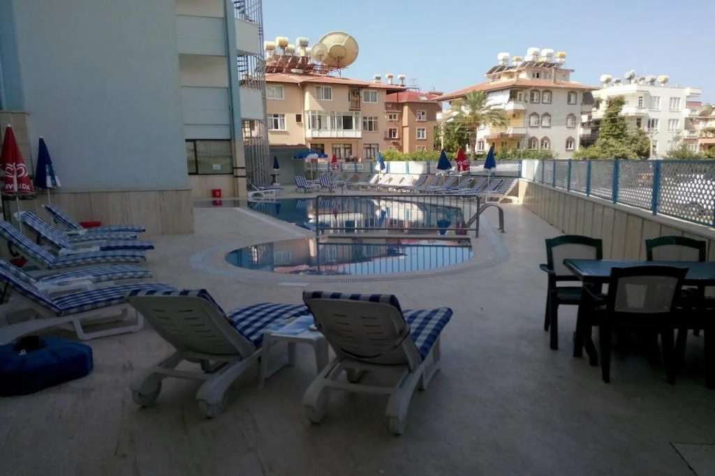 Sailor Apart Hotel