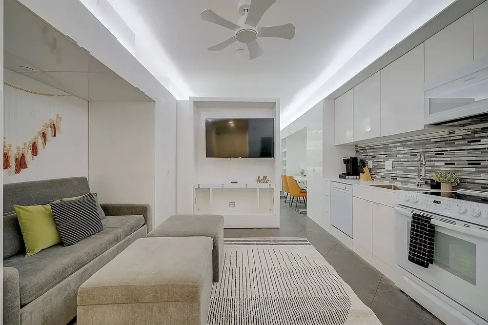 FRONTDESK Tremont Oaks Micro Apts Cleveland