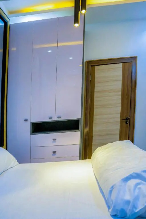 Plistbooking Xive 3 bedroom Luxury Abuja Apartment