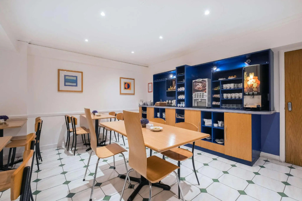 Kings Cross Inn Hotel