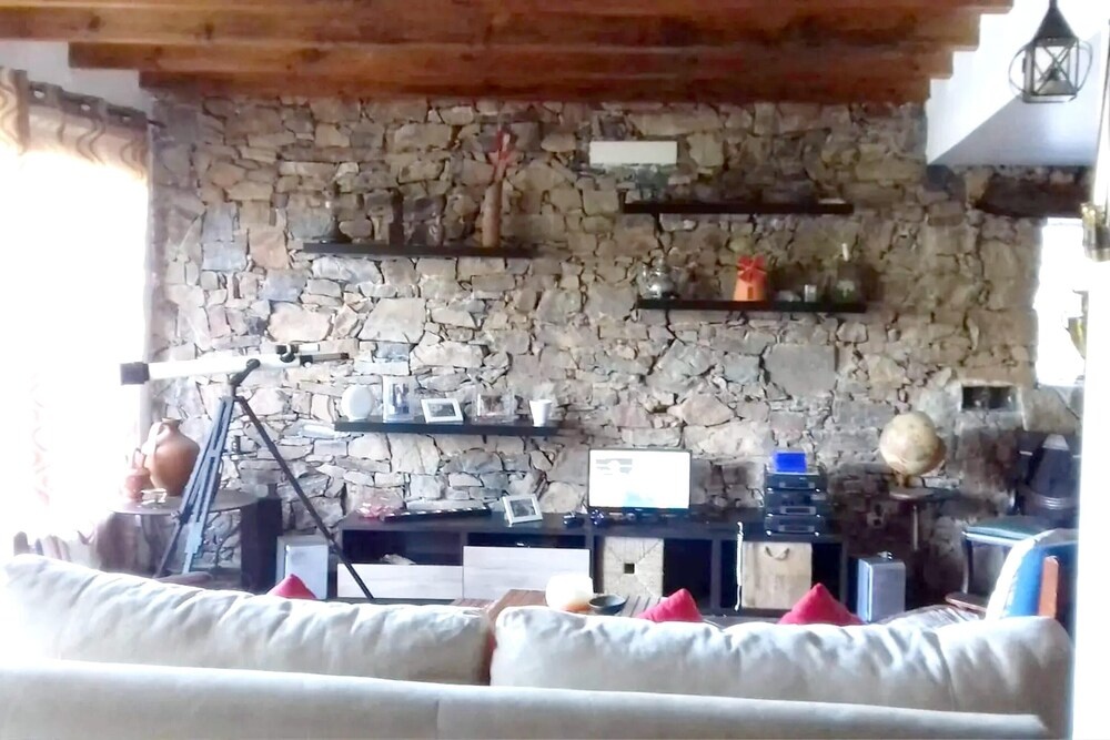 House With 3 Bedrooms in Cernache do Bonjardim, With Wonderful Lake View, Furnished Terrace and Wifi Near the Beach