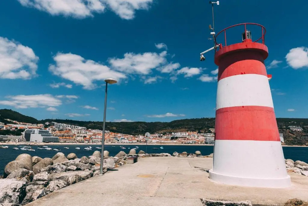 Sesimbra Cliff by Saudade