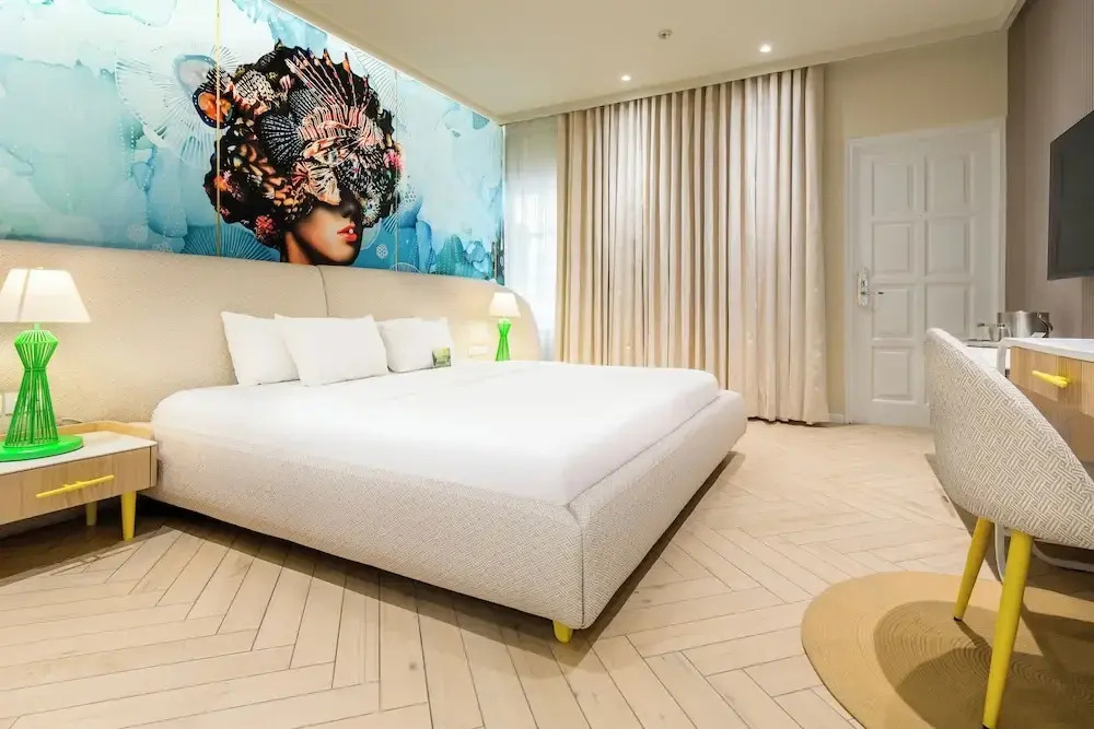 Trupial Hotel & Casino