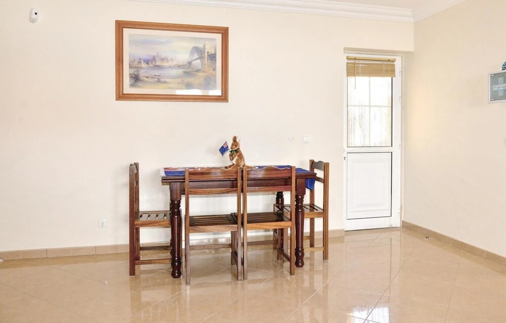 Amazing Home in Miragaia With 5 Bedrooms and Wifi