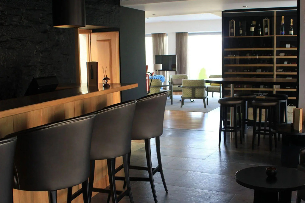 Delfim Douro Hotel