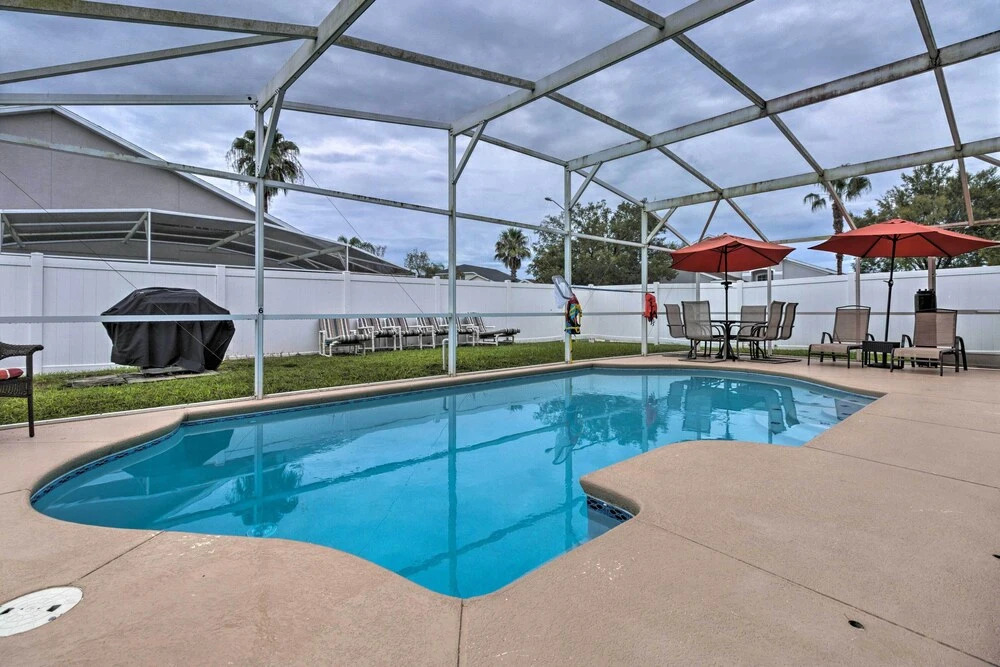 Orlando Area House Near Disney w/ Pool Deck!