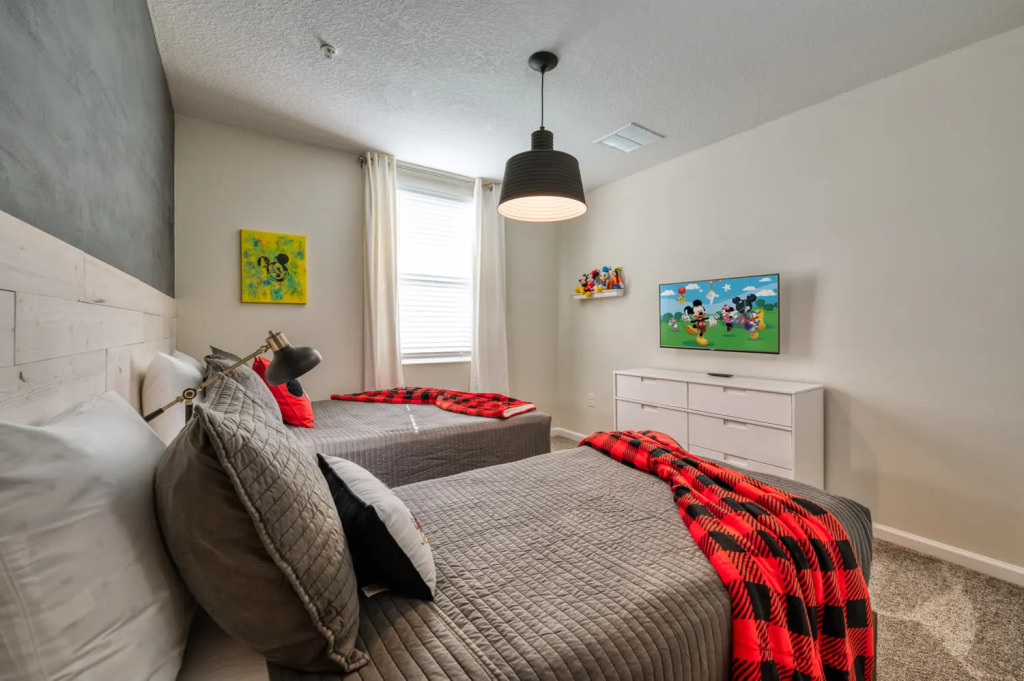 Wonderful Home with game room near Disney