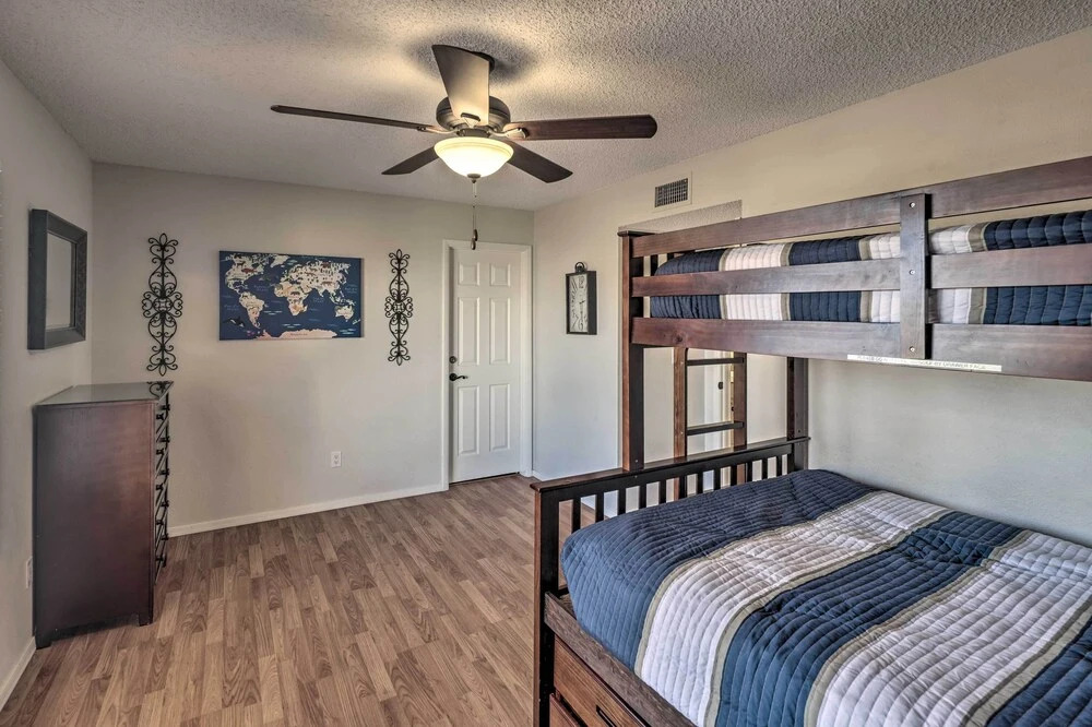 Private Pool & Hot Tub: Havasu Getaway!
