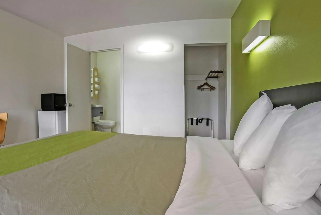 Motel 6-Visalia, CA