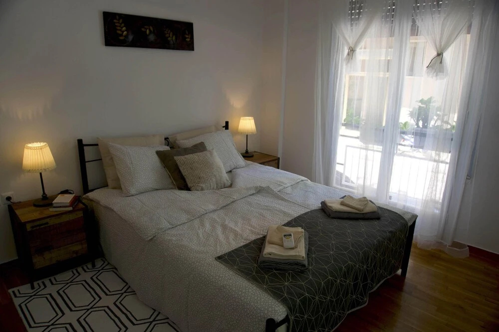 Cozy apartment, 5 min from metro station, center of Athens, newly renovated