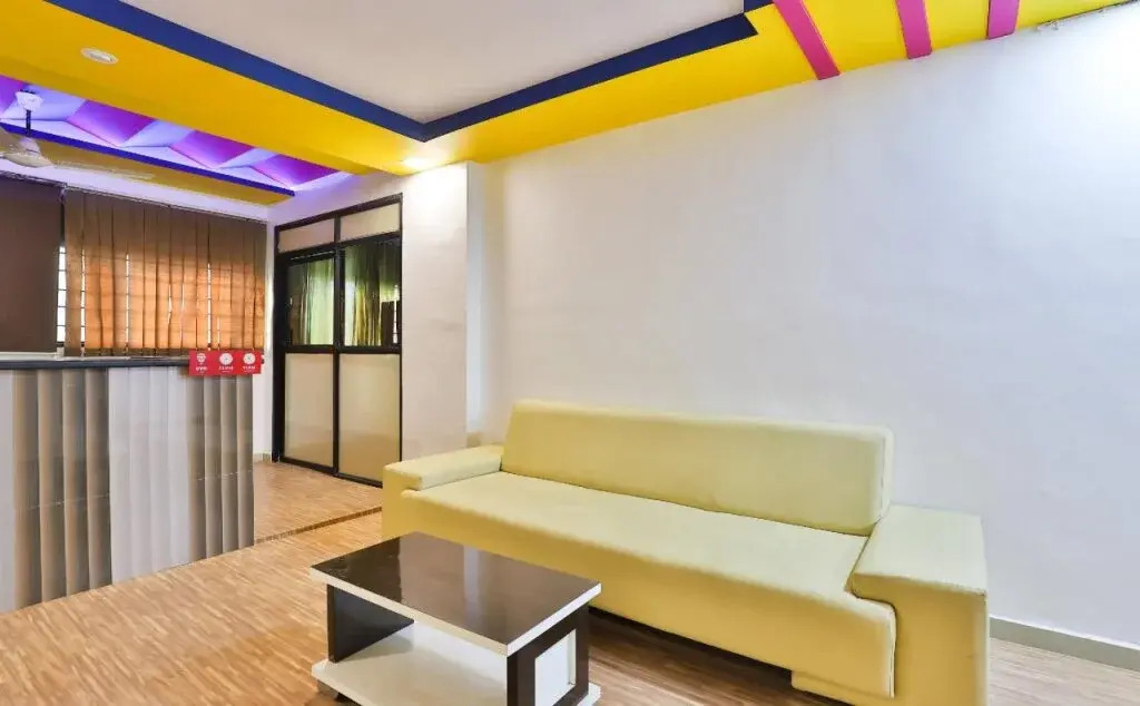 Hotel Day Night Stay By OYO Rooms
