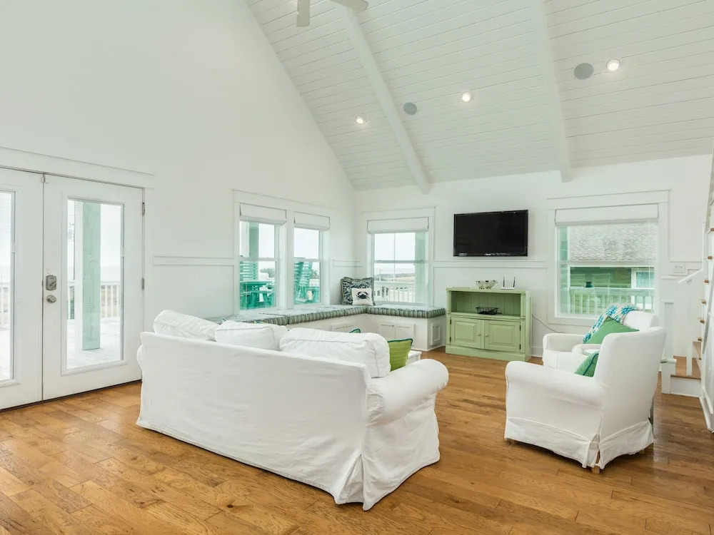 3588 Mackerel Way Home 6 Bedrooms Bathroom Home