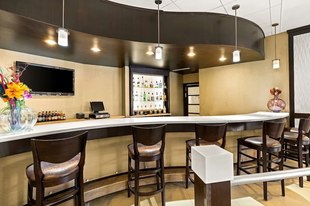 Best Western Plus Atrea Airport Inn & Suites