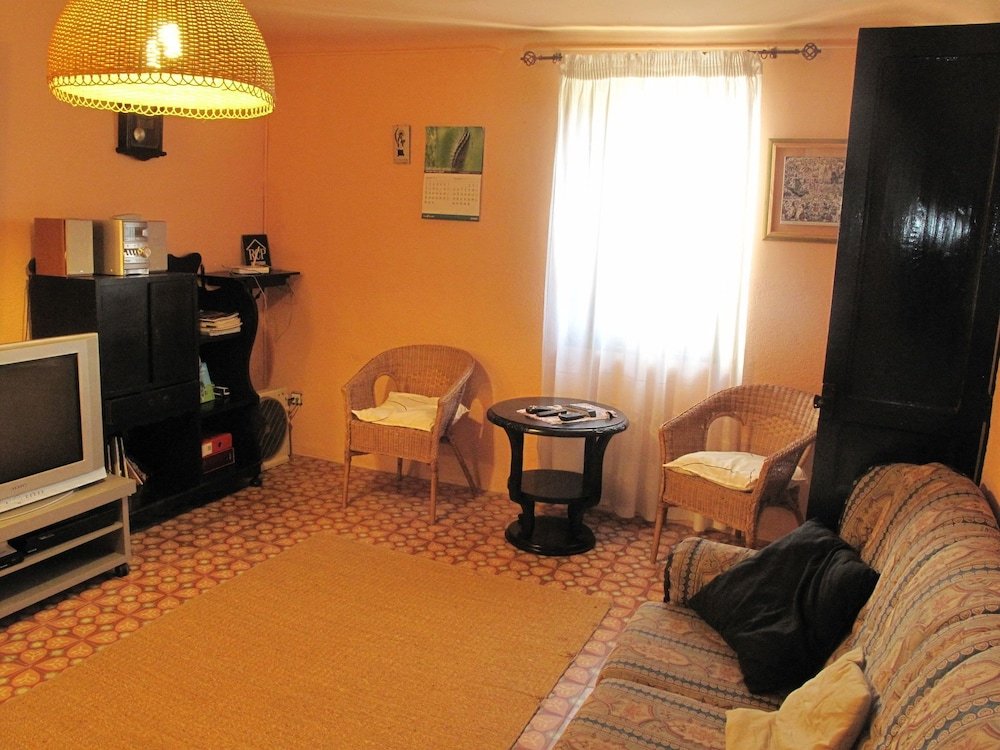 Mansion in St Martí with Vineyards & Garden