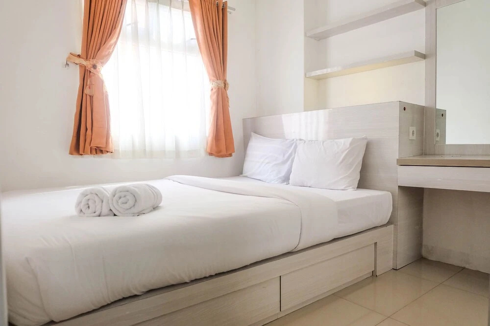 Warm and Cozy 2BR Green Pramuka Apartment near Mall