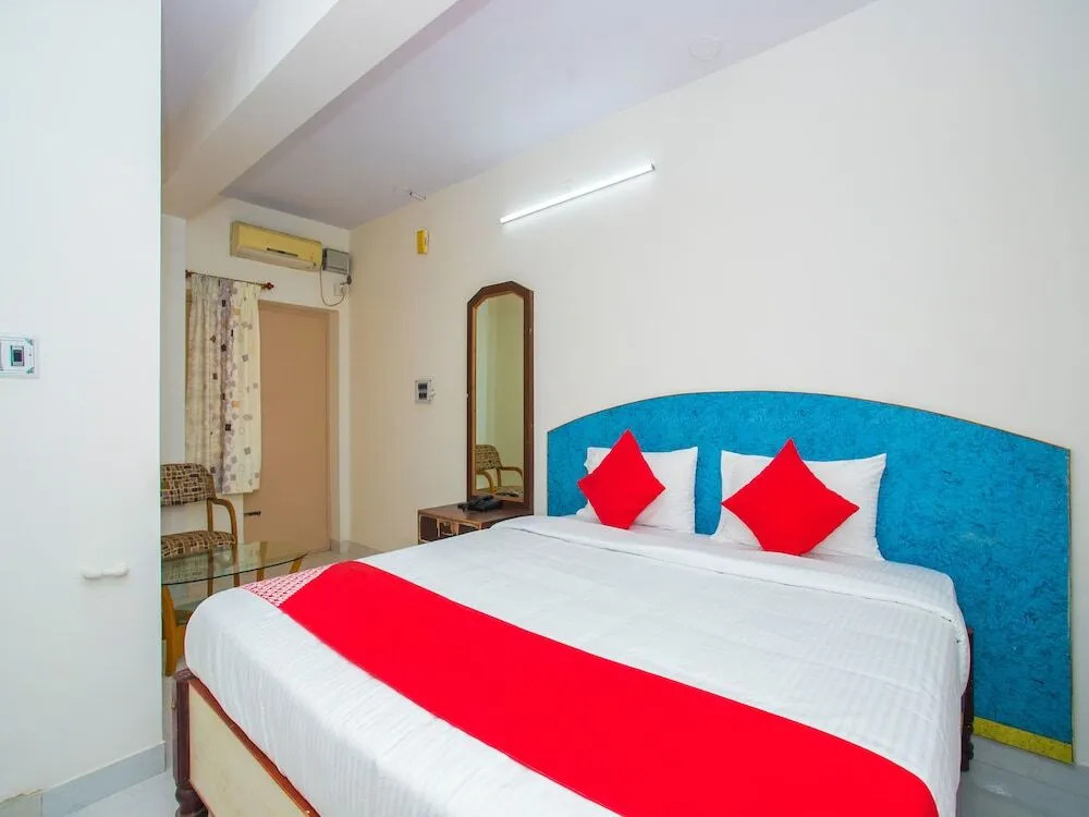 OYO 16123 Chandana Deluxe