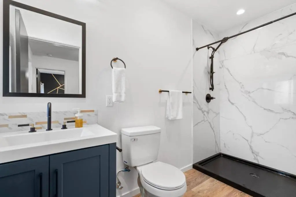 Bright Modern One BR Apartment in SFO