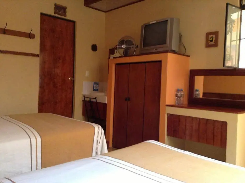 Hotel Hostal Los Faroles