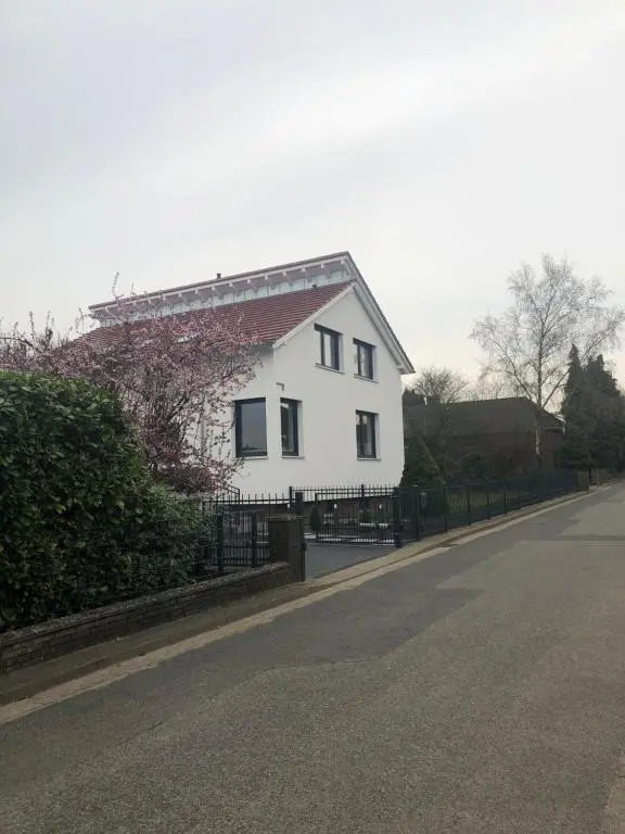 Stylische Wohnung in ruhiger Lage, sehr messenah