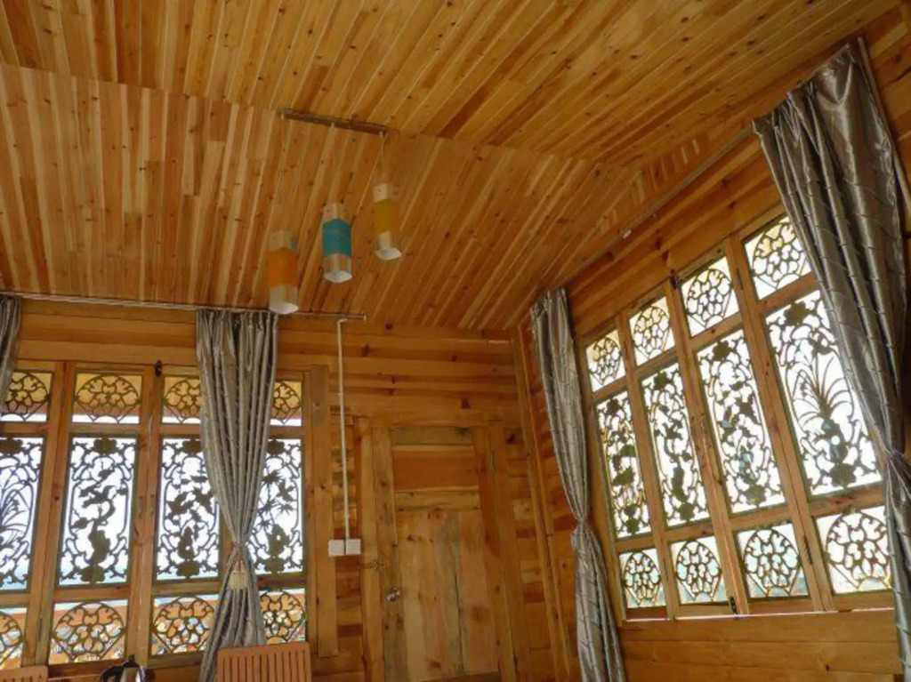 Lugu Lake Youzhua Inn
